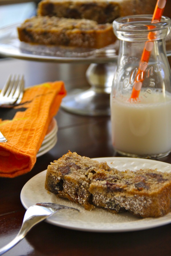 Halloween spicy fig cake