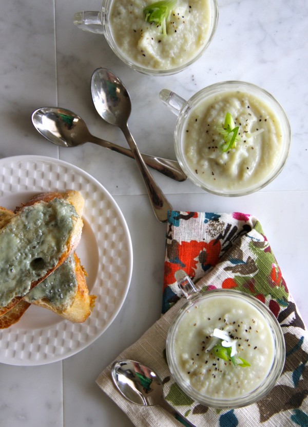 sunchoke soup with gorgonzola