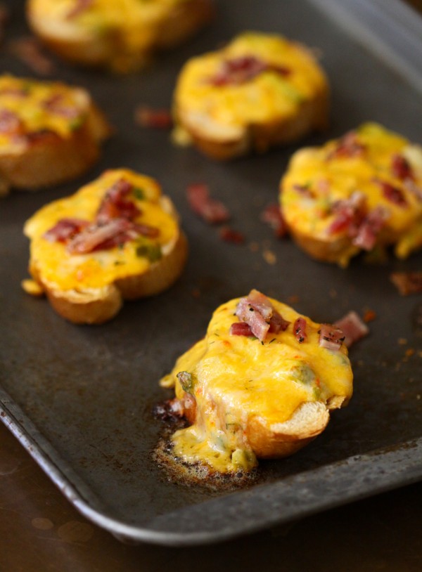five minute pimento cheese melts with crispy bacon