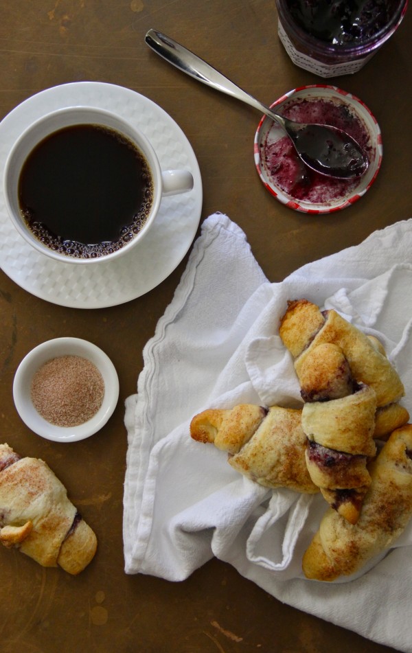 blackberry crescents with cinnamon sugar