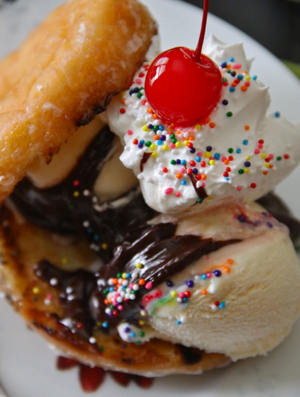 grilled hot fudge sundae doughnuts www.climbinggriermountain.com