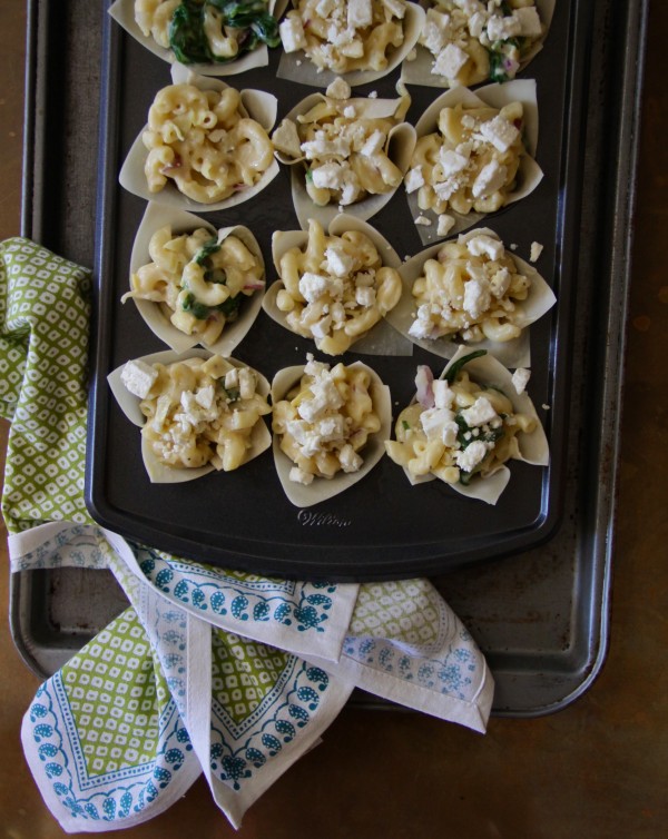 greek mac and cheese wonton bites with crumbled feta + mint  www.climbinggriermountain.com