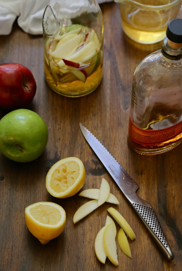 bourbon apple sangria www.climbinggriermountain.com