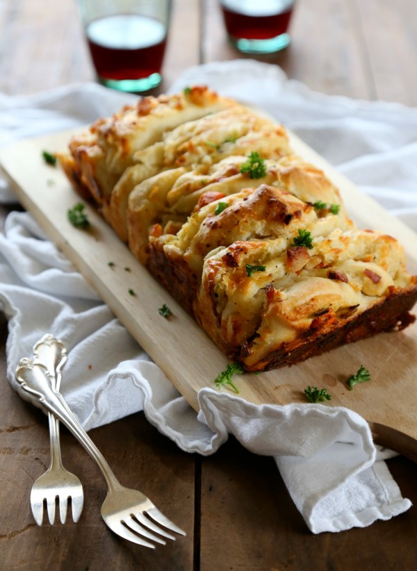 leftover thanksgiving pizza pull-apart bread www.climbinggriermountain.com