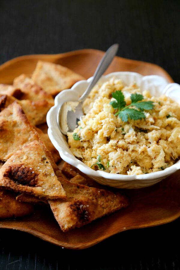 spiced cauliflower spread with naan chips www.climbinggriermountain.com