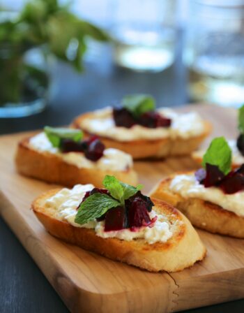 roasted balsamic beet and burrata crostini with fresh mint www.climbinggriermountain.com