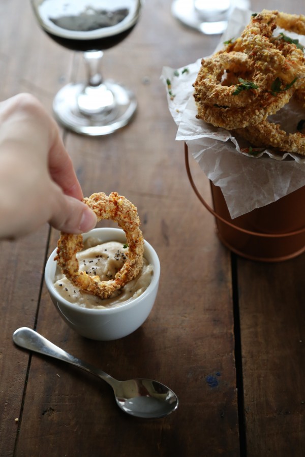 oven fried guinness onion rings with stout gravy www.climbinggriermountain.com