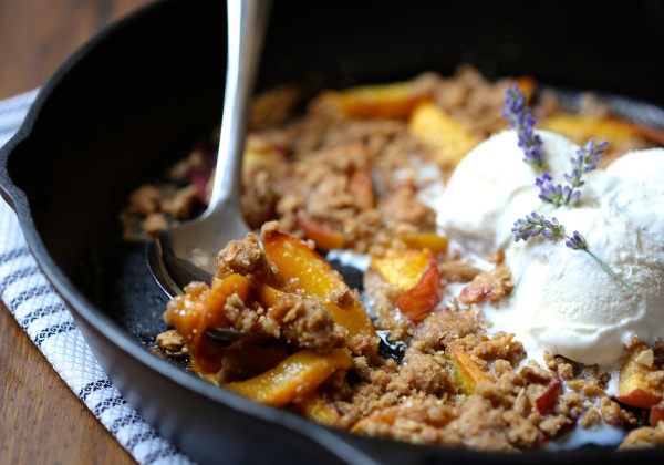 peach and lavender crisp with vanilla bean ice cream