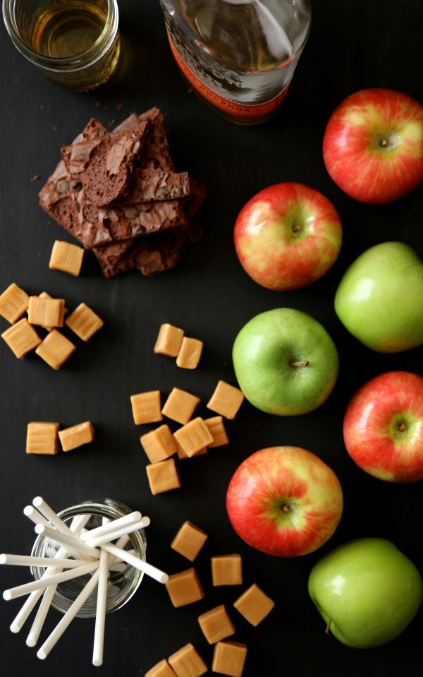 easy bourbon caramel apples with chocolate chip brownie brittle