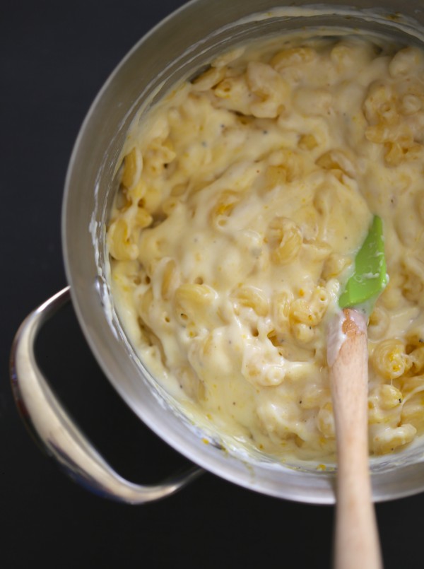 butternut squash mac & cheese sliders with gorgonzola & arugula