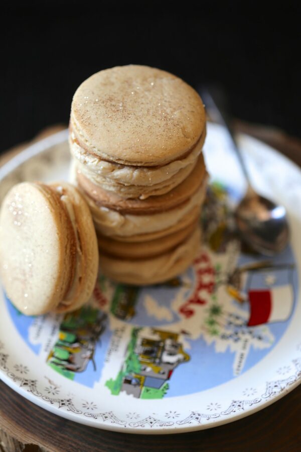 brown sugar & spice cookie sandwiches with brown butter icing 