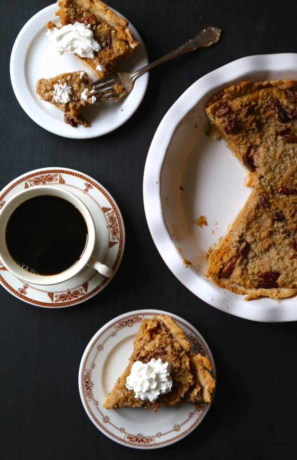 foodie fridays: bourbon pumpkin pie with cinnamon pecan streusel