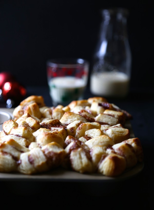 easy mini monkey bread muffins with eggnog icing