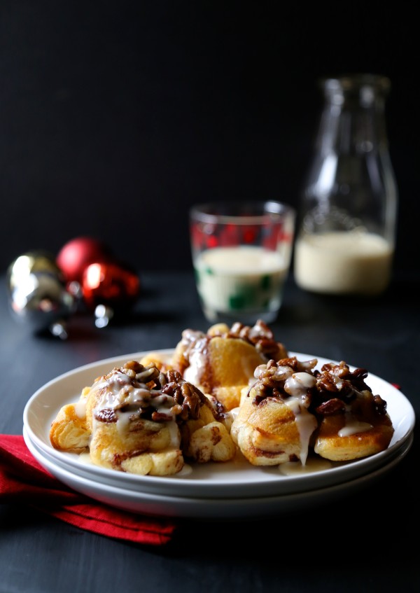 easy mini monkey bread muffins with eggnog icing