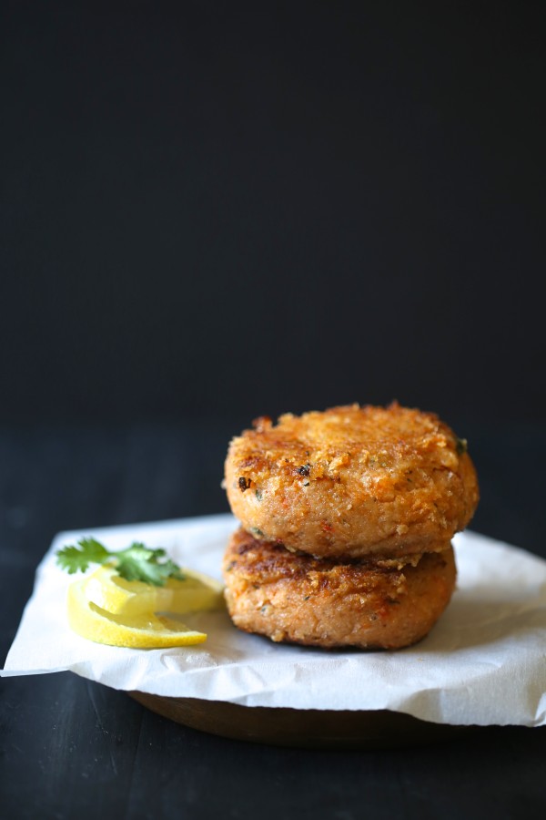 surf n' turf pimento burger with cajun remoulade