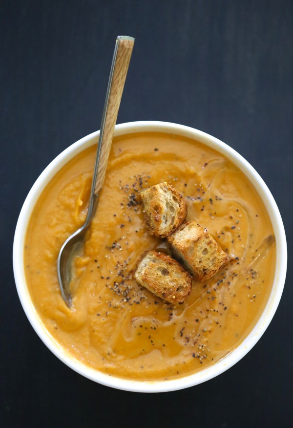 ginger sweet potato soup with toasted curry croutons www.climbinggriermountain.com