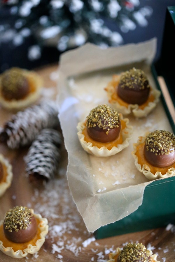 Pumpkin Spice Tarts with Milk Chocolate Truffles www.climbinggriermountain.com II