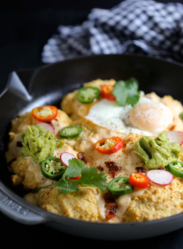 Loaded Skillet Biscuits with Bacon & Pimento Cheese Gravy www.climbinggriermountain.com I