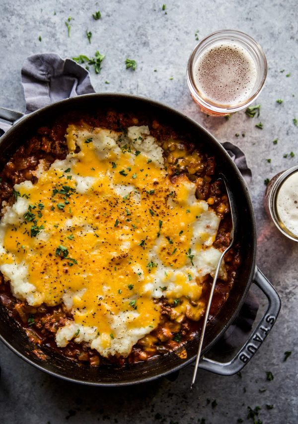 cheeseburger shepherd's pie in a skillet