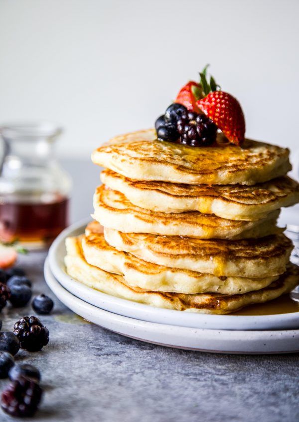 Easy Souffle Pancakes with Mixed Berries