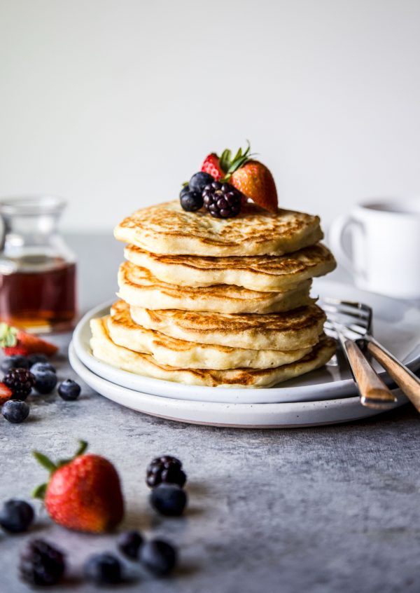 Easy Souffle Pancakes with Mixed Berries