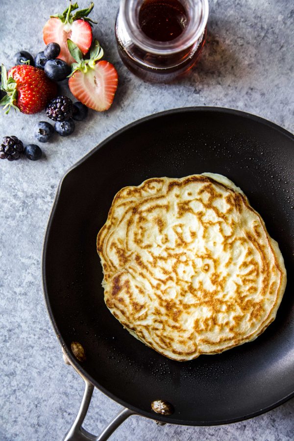 pancake in a skillet
Easy Souffle Pancakes with Mixed Berries