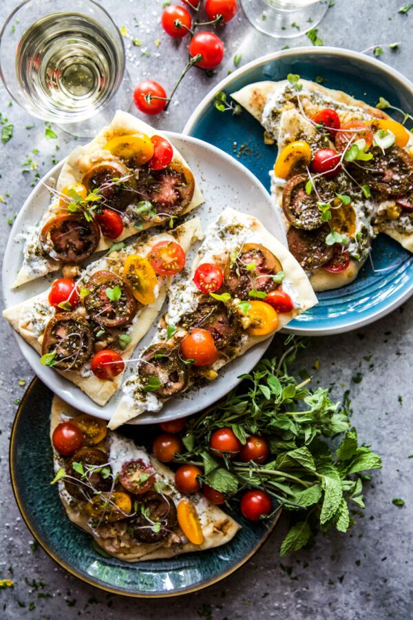 Za'atar Spiced Tomatoes & Chickpea Flatbread www.climbinggriermountain.com