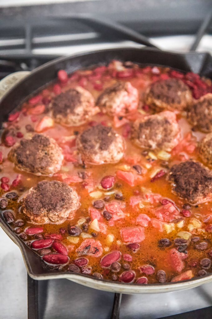 One-skillet Meatballs with Chili Sauce