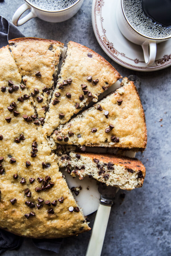 Easy Chocolate Chip Banana Cake