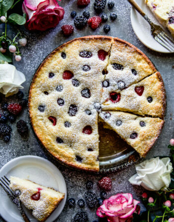 easy-ricotta-cake-with-fresh-berries
