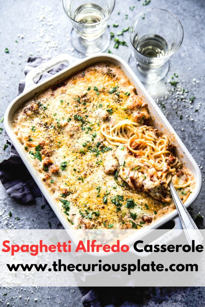 spaghetti alfredo casserole www.thecuriousplate.com