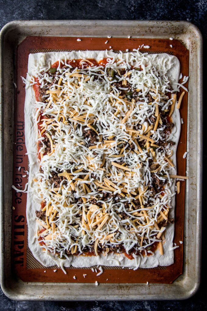 Easy Chili Cheese Pizza