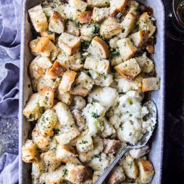 Cheesy Cauliflower Casserole with Garlic Bread Crust