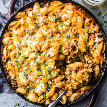 Buffalo Chicken Chili Pasta Skillet